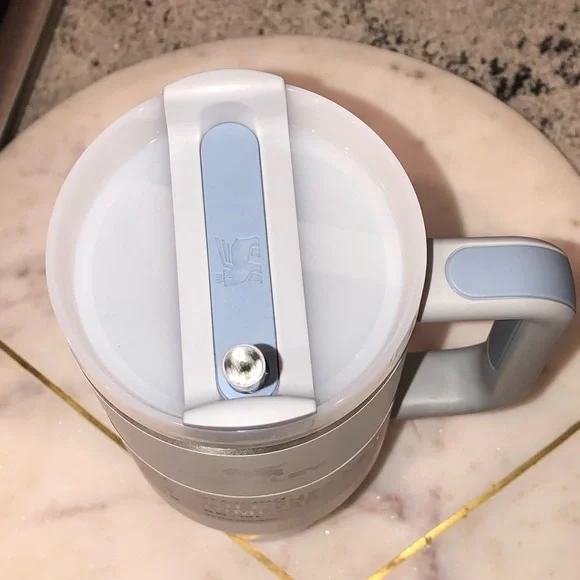 ✨NWT✨ Stanley Quencher H2.0 FlowState Tumbler 40oz (Fog) - Picture 9 of 17